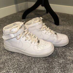 Nike Airforce 1 Mid White